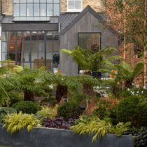 10 ngôi nhà hiện đại đặc trưng ở Anh mang vẻ ngoài kiến trúc cổ điển