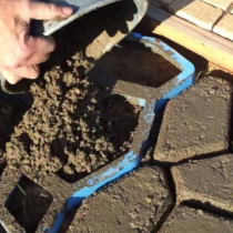 Bật mí cách tự làm lối đi sân vườn đơn giản và tiết kiệm